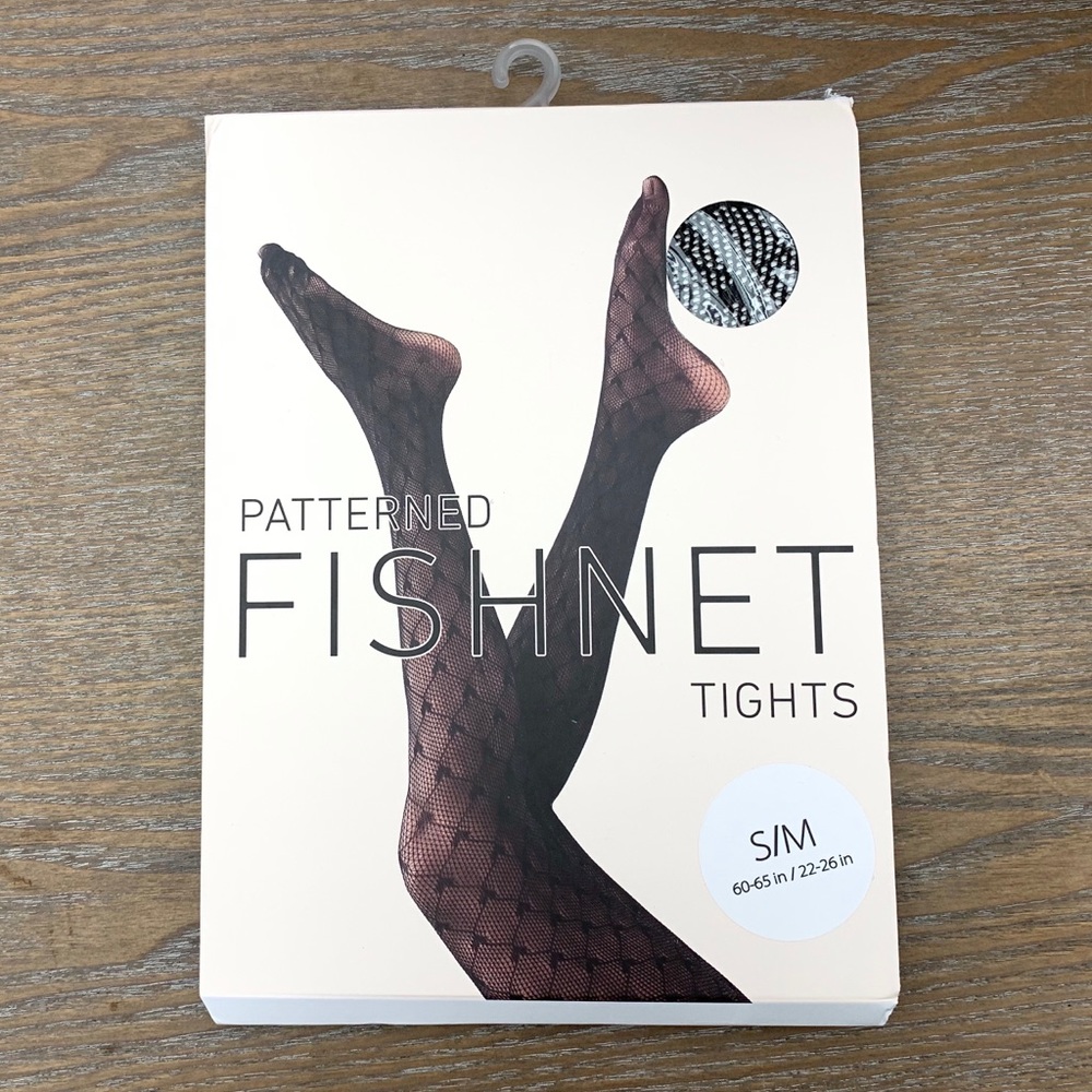 Hearts Fishnet Tights - Picture 5 of 6